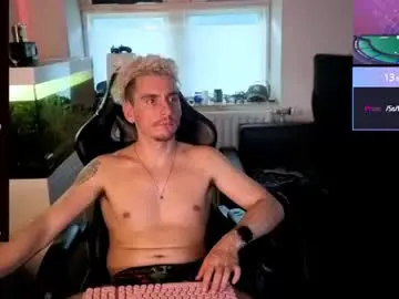 Chaturbate Nude Webcam of rayzel31