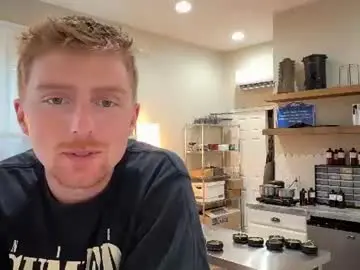 Chaturbate Live Sex Cam of richiewest