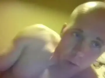 Chaturbate Live Sex Cam of college_muscle