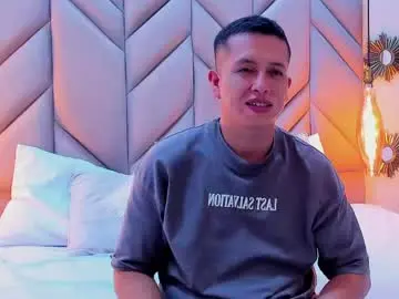 Chaturbate Watch Live Sex Cams of aresrossi_