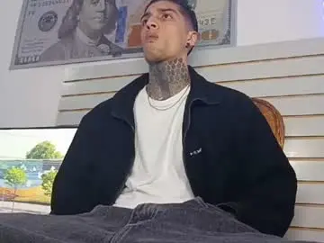 Chaturbate Live Sex Cam of henzzeld420