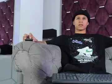 Chaturbate Adult Webcam of tonybenedetti