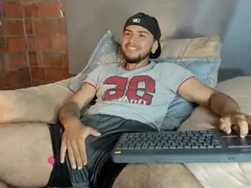 Chaturbate Free Live Porn of philip_stones_ftm
