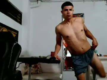 Chaturbate Nude Webcam of alexander_cr
