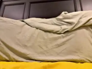 Chaturbate Live Sex Cam of papi_bigcockie