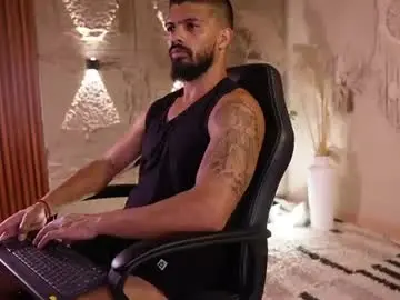 Chaturbate Best live sex cam show of dann_saenz