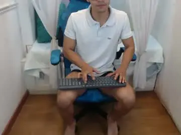 Chaturbate Live Sex Cam of dave_bakers