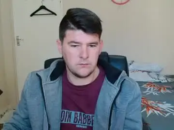 Chaturbate Live Sex Cam of brendansexyboy098754