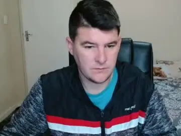 Chaturbate Nude Webcam of brendansexyboy098754