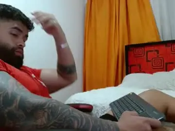 Chaturbate Live Sex Cam of bryan_stoness
