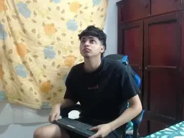 Chaturbate Live Sex Cam of alice_julls