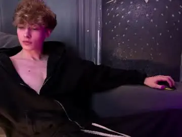 Chaturbate Adult Webcams of curlytwinkboy
