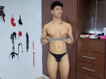 Chaturbate Live Porn of mathias_and_nicolas
