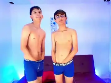Chaturbate Private Sex Chat of chillbicrew