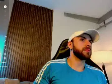 Chaturbate Live Sex Cam of maximo_wolf1