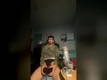 Chaturbate Free Porn Cam of harddmikee