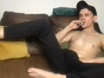 Chaturbate Best live sex cam show of camdoattitude