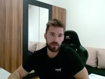 Chaturbate Sex Cam of darius_94