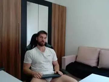 Chaturbate Nude Webcam of darius_94