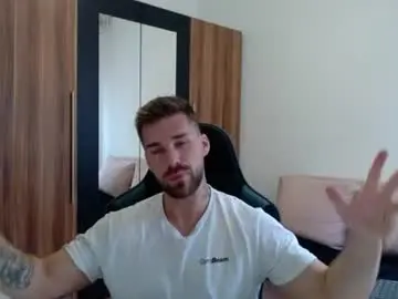 Chaturbate Live Sex Cam of darius_94