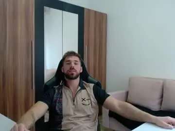 Chaturbate Live Sex Cam of darius_94
