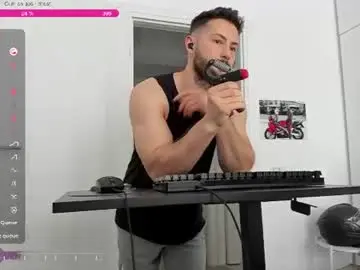 Chaturbate Free Live Porn of hard_chriss