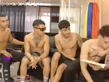 Chaturbate Free Porn Cam of boysgang_sex