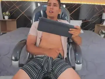 Chaturbate Live Sex of mauro_boy