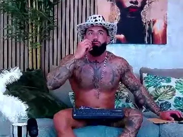 Chaturbate Live Sex Cam of masterkingofmuscle