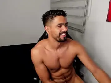 Chaturbate Live Porn of simple_guyy