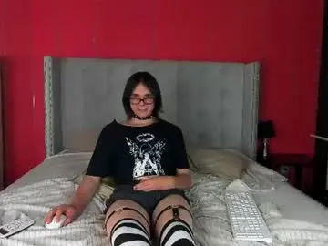 Chaturbate Live Sex Cam of too_silly_