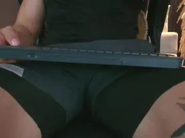 Chaturbate Live Sex of camiloalvarezzz3