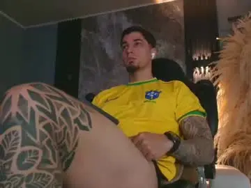 Chaturbate Live Sex of camiloalvarezzz3