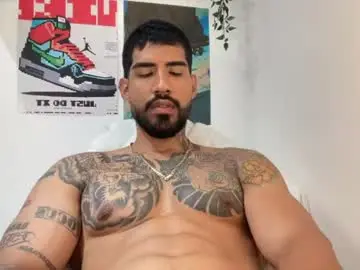 Chaturbate Live Sex Cam of myke_esthetic