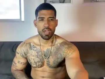 Chaturbate Live Sex Cam of myke_esthetic