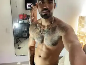Chaturbate Free Porn Cam of myke_esthetic