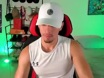 Chaturbate Free Live Porn of aaronfox_