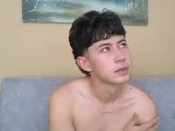 Chaturbate Live Sex Cam of myke_magic