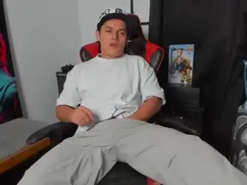 Chaturbate Free Live Porn of julian_wallace1