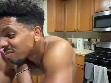 Chaturbate Free Porn Cam of 10inch_gymjunky