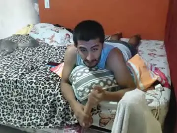 Chaturbate Free Live Porn of maxi_dick33