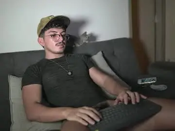 Chaturbate Adult Webcams of simoon_01