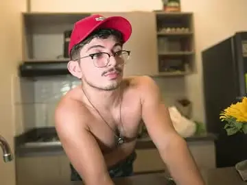 Chaturbate Live Sex Cam of simoon_01