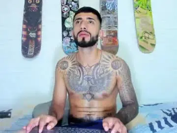 Chaturbate Live Sex Cam of jaryandnick_smith