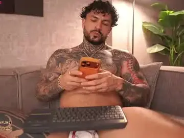 Chaturbate Adult Webcams of mariano_costa