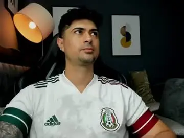 Chaturbate Best live sex cam show of adam_clarke