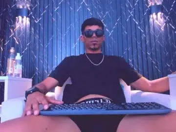 Chaturbate Live Sex Cam of gregory_sforza