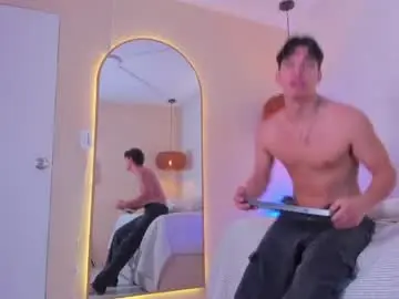 Chaturbate Nude Webcam of benjamin_more