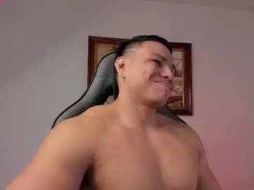 Chaturbate Live Sex Cam of roy__constance