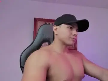 Chaturbate Live Sex Cam of roy__constance
